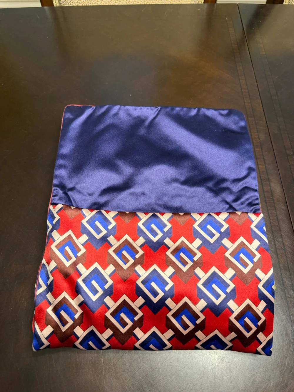 New Gucci Geometric G Logo Neck Pillow Travel Accessories Red Blue
